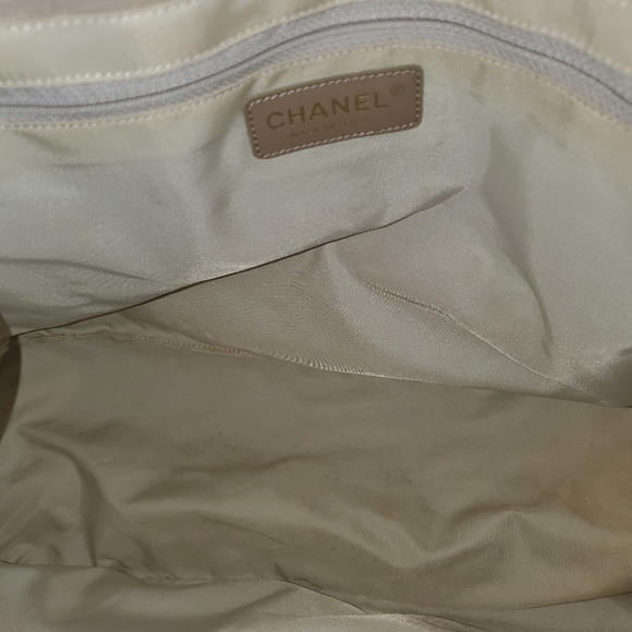Chanel Travel Tote beige - Picture 3 of 14